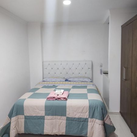 Quarto Em Casa Da Familia Anton São José dos Pinhais エクステリア 写真