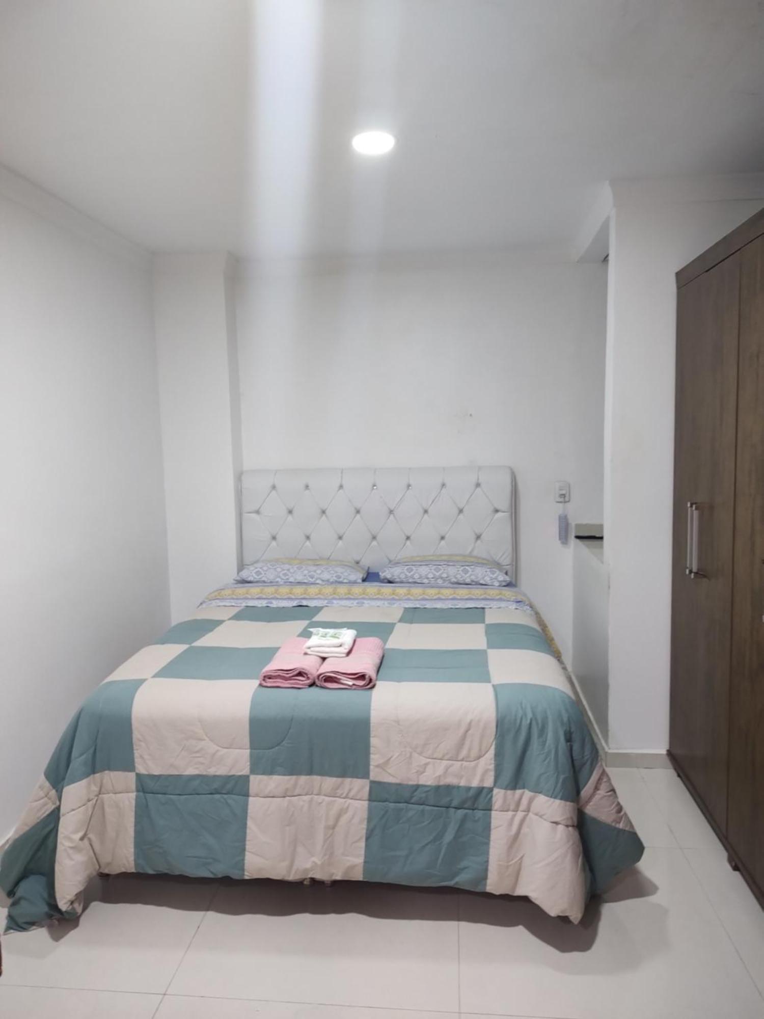 Quarto Em Casa Da Familia Anton São José dos Pinhais エクステリア 写真